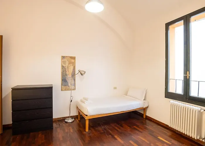 Getthekey Mura Di Porta S Felice * Boloňa